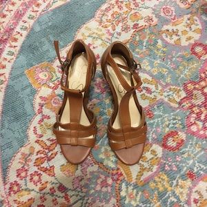 <<<SOLD>>> Jessica Simpson new heel sz 6